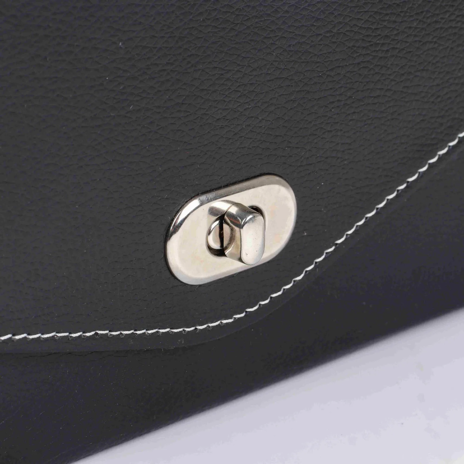 PU Leather Single-Bottle Wine Gift Box with Magnetic Clasp 3